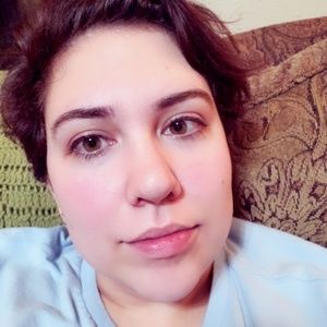 Meet your Posher, Valerie